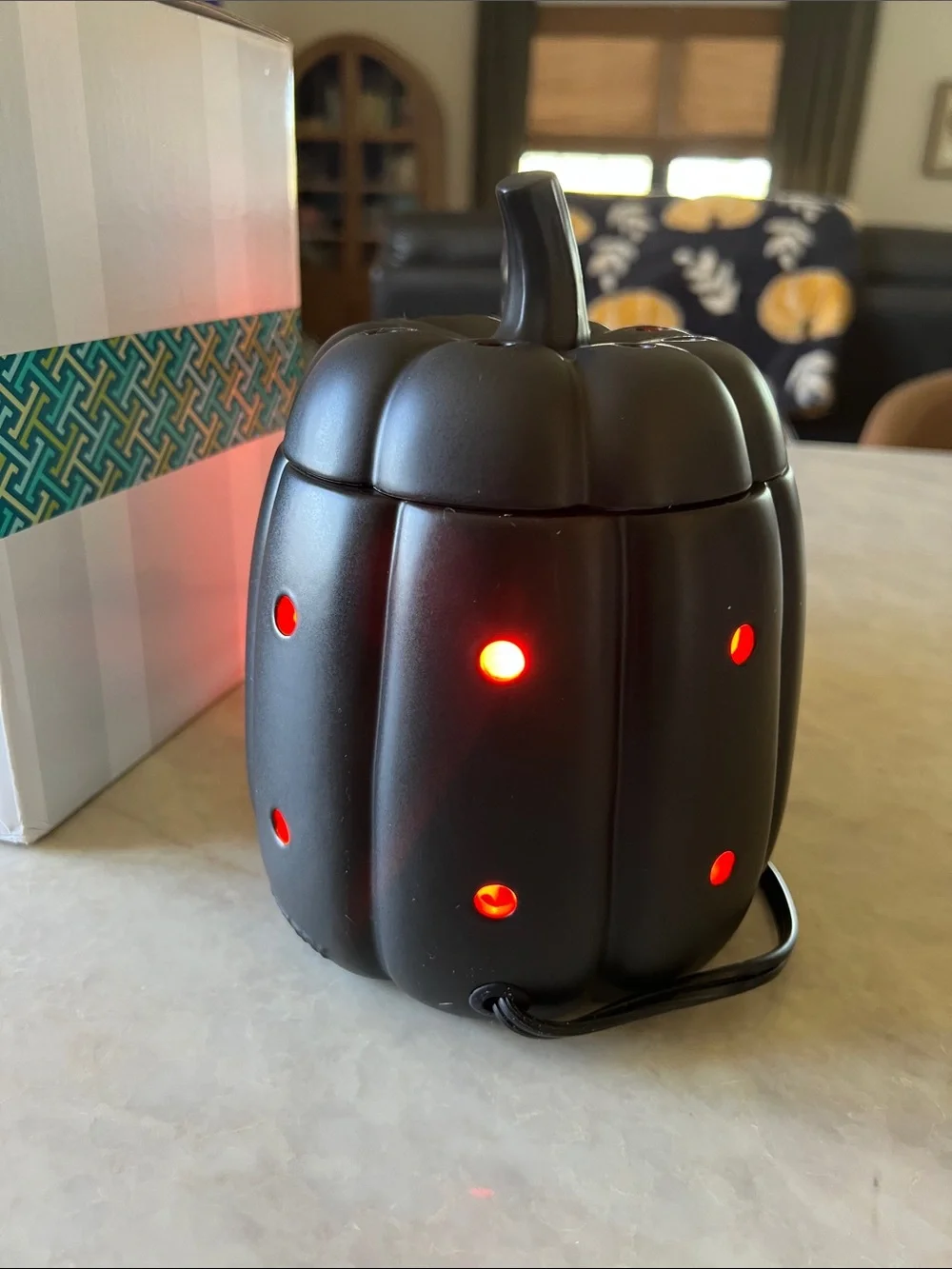 Scentsy Black Jack Pumpkin Ceramic Warmer with Orange Glow